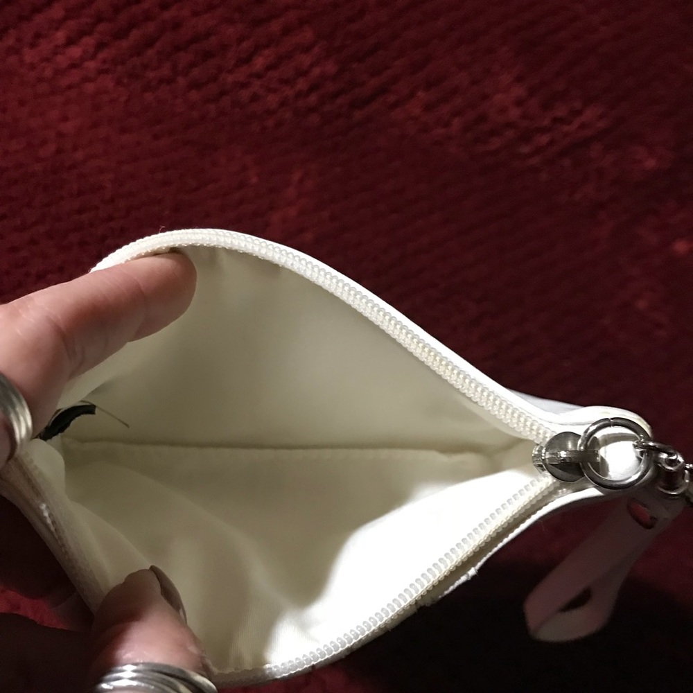 Express wristlet white vegan leather - Picture 4 of 4